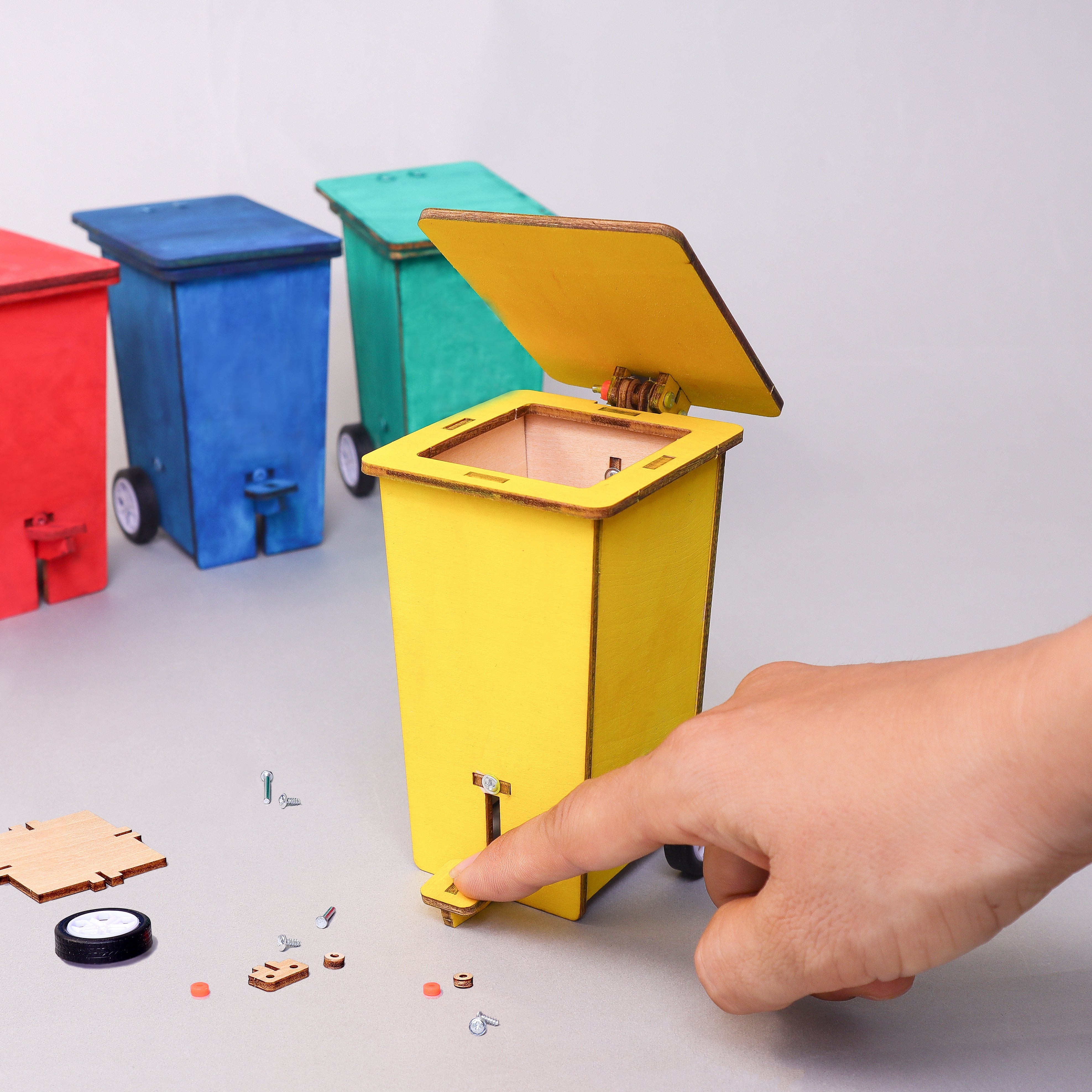 Build & Paint Mini Trash Cans (Set of 2) – Fun Desk Décor & Craft Project